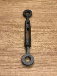 Parametric turnbuckle