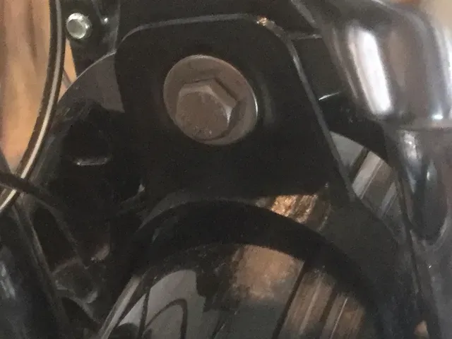 Batavus Fuego E-Go 7 Front Fender Bracket — Image 3 of 4
