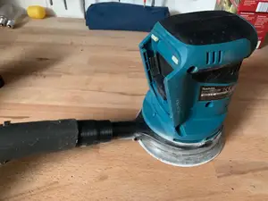 MAKITA Adapter Vacuum- Makita DBO180Z cordless orbital sander 18 V