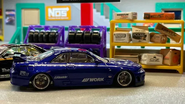 Fast & Furious Tokyo Drift Han's Garage (For Hot Wheels & 1/64 Scale Cars) — Image 15 of 21