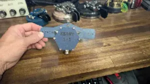 Dipole Center Insulator