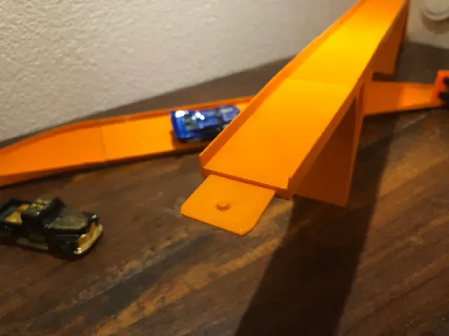 Hot Wheels to Custom Track Adapter — Фото 2 из 3