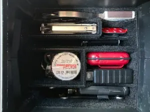 Armrest organizer for Pajero Sport 3