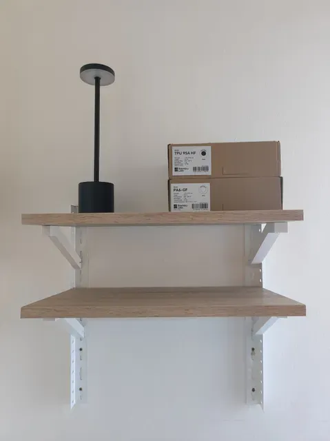 Adjustable Shelf Brackets – Thin & Thick Profiles (3D Printable)
