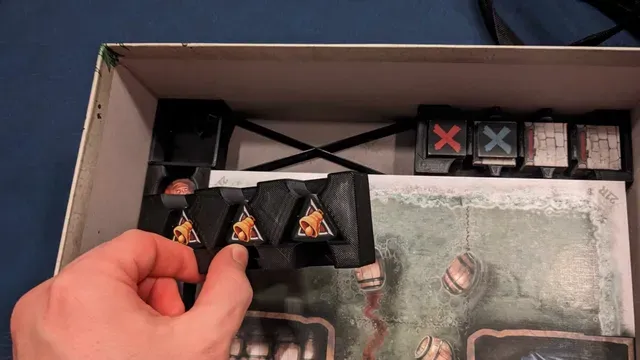 Zombicide Green Horde and Expansions Retail Sleeved Insert Remix — Image 3 of 5