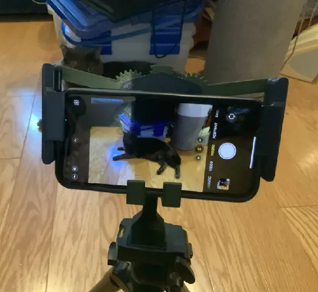 Gravity SmartPhone Holder/Mount — Image 9 of 12
