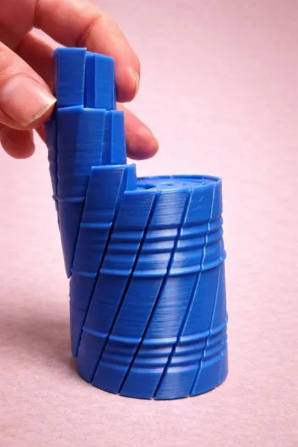 Expandable Fidget Barrel – Articulated Oil Drum Stress Toy — Фото 3 из 3