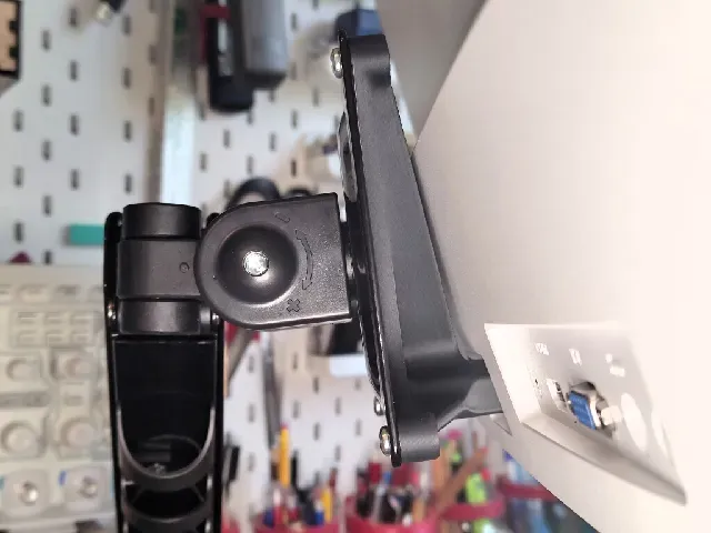 HP 22FW Monitor Vesa 100 Adapter — Image 2 of 5