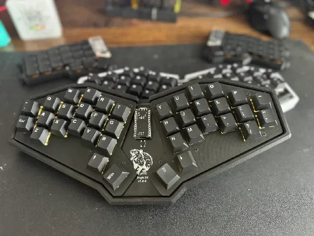 Open-Source Ergonomic Keyboard - Jingis 38 — Фото 3 из 11