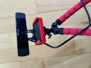 webcam tripod adapter for "TRUST 22397 GXT 1160 VERO" (f3d, 3mf)/ Webcam-Stativ-Adapter für "TRUST 22397 GXT 1160 VERO" (f3d, 3mf)