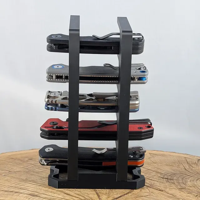Tower stand for EDC knives — Image 2 of 6