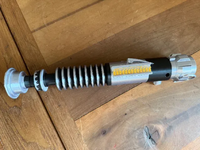 Luke Skywalker's V2 ROTJ Lightsaber — Фото 9 из 17