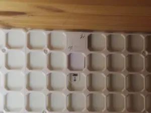 Adhesive low-profile MultiConnect wall hanger slot (compatible with Command Strips)