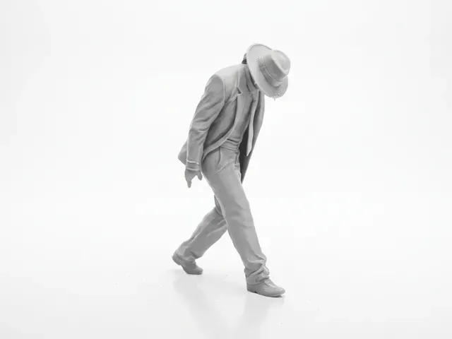 MJ Walking Figurine Movies & TV 3D Printable — Image 2 of 5