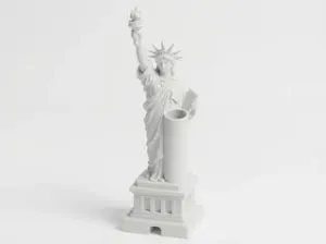 Statue of Liberty pen holder