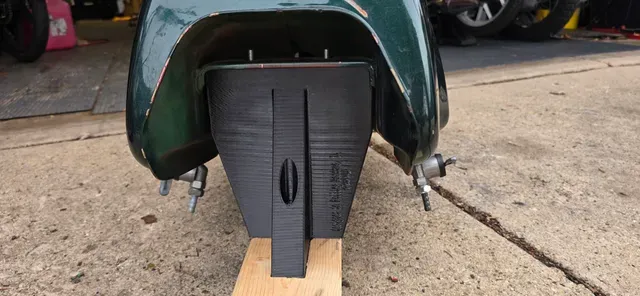 BMW R100RS /7 Airhead Tank Throne/ Tank Stand — Image 2 of 7