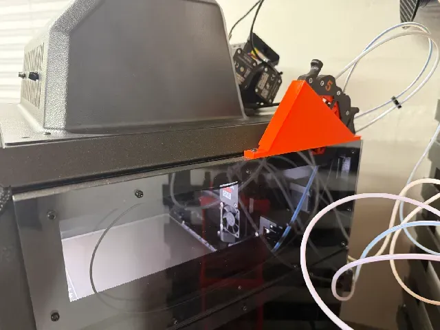 Prusa Core One with side doors, MMU3 buffers and integrated filament routing — Фото 9 из 16