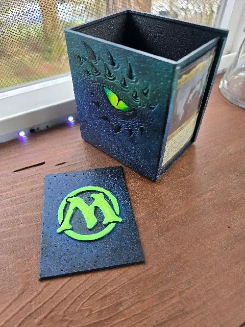 MtG - Commander Deck Box (Compact/Stackable) - Holds 100 Standard Cards — Image 8 of 18