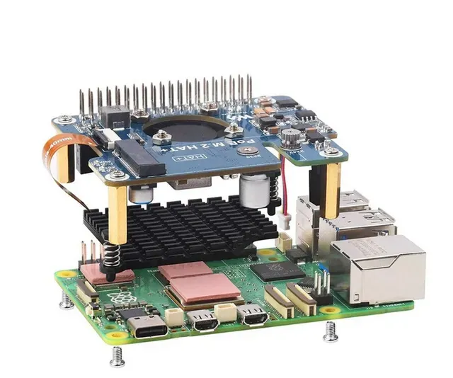 Raspberry Pi 5 with PoE M.2 HAT+ case VESA Standard 100mm — Фото 7 из 8