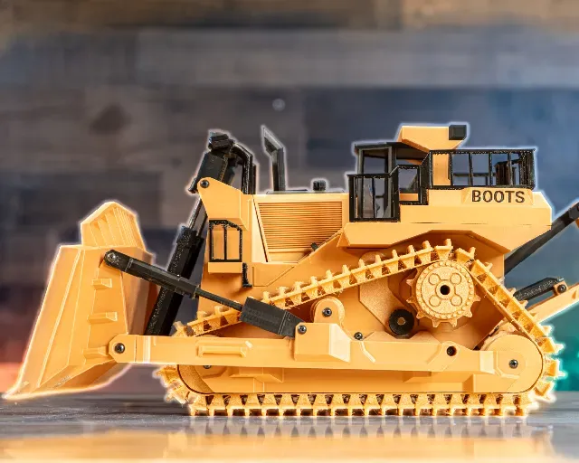RC Dozer - DIY — Image 2 of 13