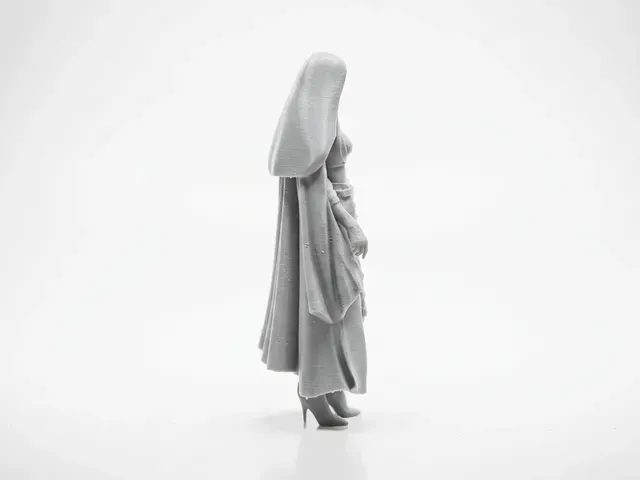 Elegant Hooded Figure Female Statue 3D Printable — Фото 4 из 5