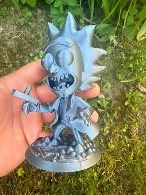 Little Rick Sanchez on a pedestal — Фото 2 из 4