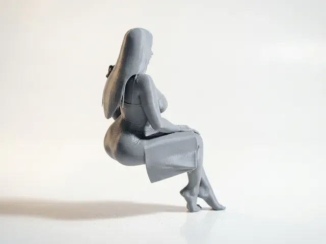 Seated Lady Figurine Female Portrait 3D Printable — Фото 4 из 5