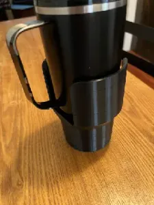 Cup holder expander