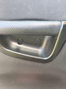 tapa tornillo tirador nissan terrano 2