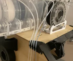 PTFE tube guide (Ø4) e.g. for neat arrangement along the printer housing