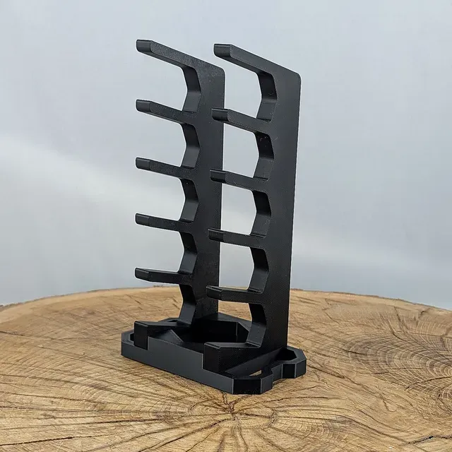 Tower stand for EDC knives — Image 4 of 6