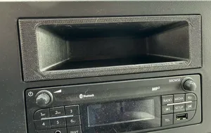 Renault Master 3 Bj. 2023 DIN-Ablage Radioschachtablage