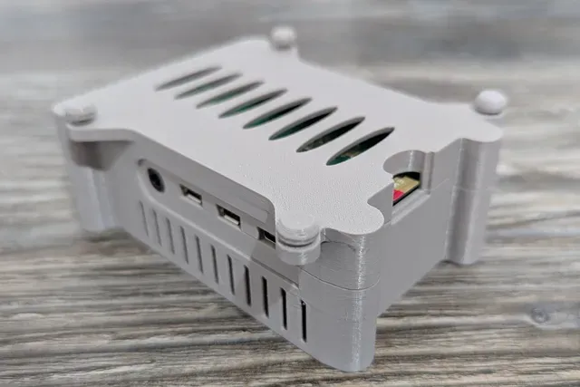 Raspberry Pi 4 case, VESA mount, internal fan — Фото 4 из 6
