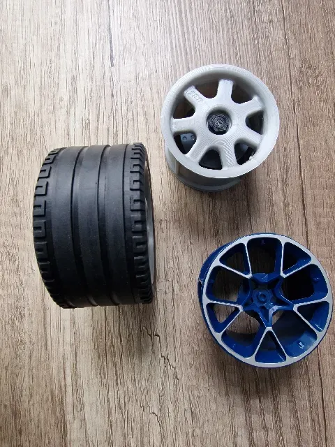 Lego technic Bugatti EB110 wheel V2 — Image 6 of 11