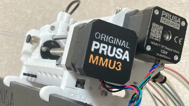 Stepper motor covers with Prusa logo for i3 MK3S+, MMU2S/3 and MINI/+ — Image 2 of 9