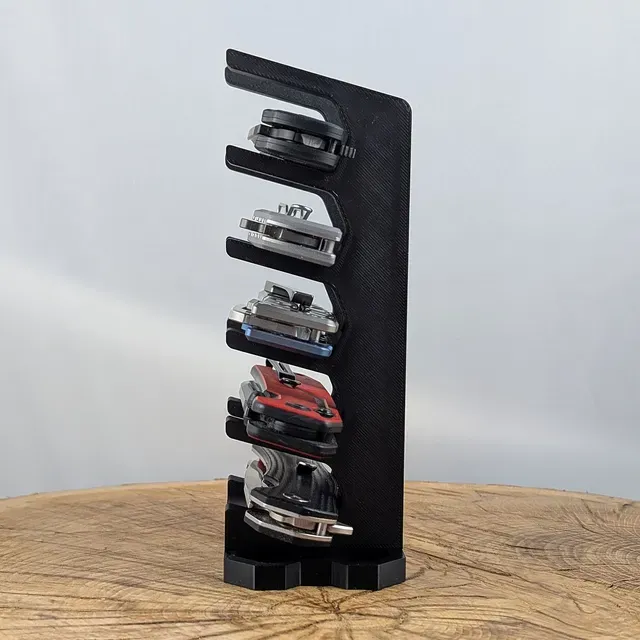 Tower stand for EDC knives — Image 6 of 6