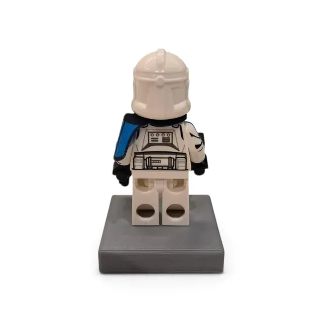 Lego Minifigure Stand for 1 Figure — Image 6 of 6