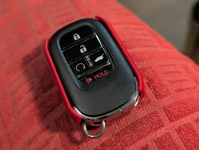 Button Cover/Guard for Honda Key Fob — Stops Accidental Presses | 2023-2025 Pilot, CR-V, HR-V, Accord, Civic — Фото 4 из 5