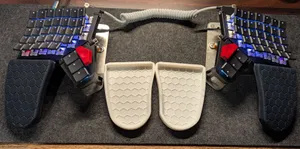 Moonlander wrist pad