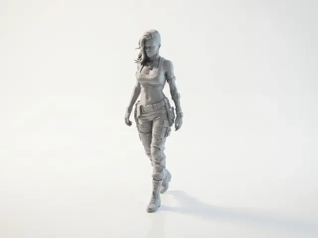 Female Figure Walking Statue 3D Printable — Фото 2 из 5