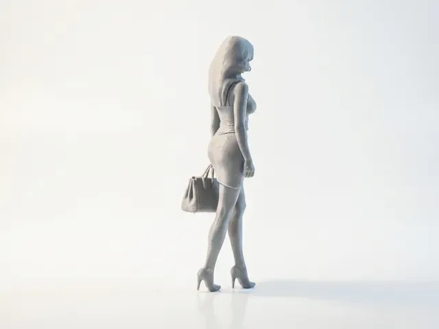 Elegant Woman Figurine Female Figure 3D Printable — Фото 4 из 5