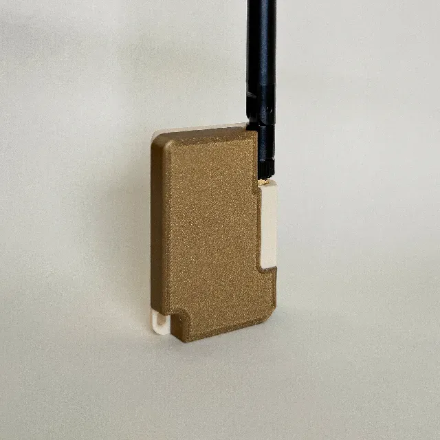 H1+ - Enhanced H1 Case for Heltec V3/Heltec V4 by muzi.work running Meshtastic — Image 3 of 6