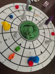 Dragon's Nap — a co-op heist board game round a sleeping dragon, all printed