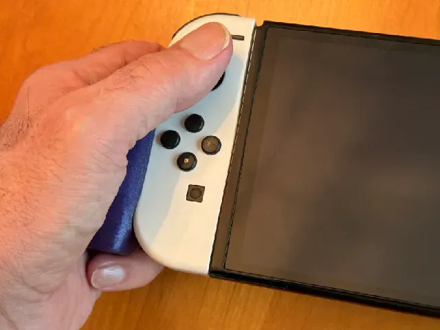 Nintendo Switch, Switch OLED, and Switch 2 grips — Фото 2 из 4