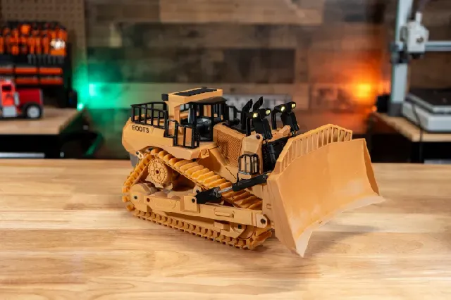 RC Dozer - DIY — Image 9 of 13