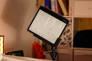 Hands-Free Bed Mount for E-Reader, Tablet & Phone