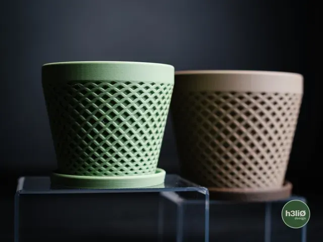 delta · planter — Image 5 of 11