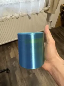 Jar with thread and lid