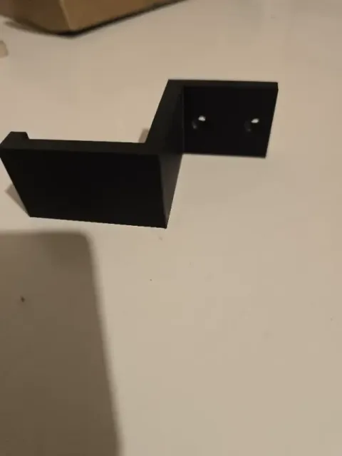 Simple Under-Desk Headphone Hanger — Фото 4 из 9