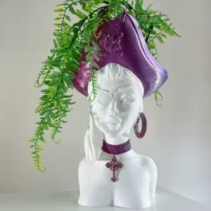 PIRATE QUEEN PLANTER / BUST POT